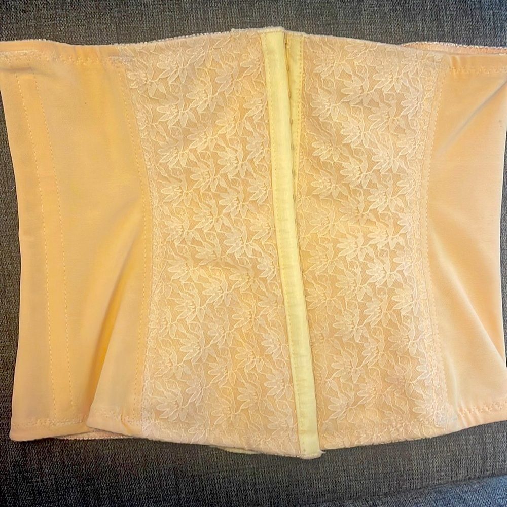 Ardyss Waist Shaper/Trimmer-Beige, size 40